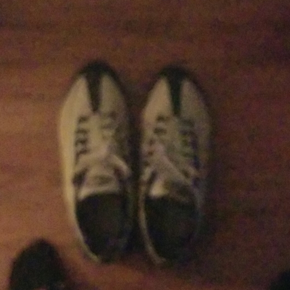 Shoes - Picture 2 of 4